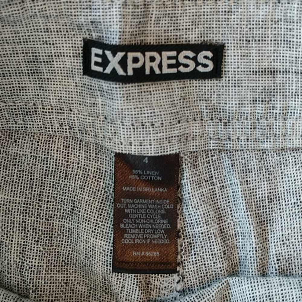 Express Shorts - Picture 3 of 7